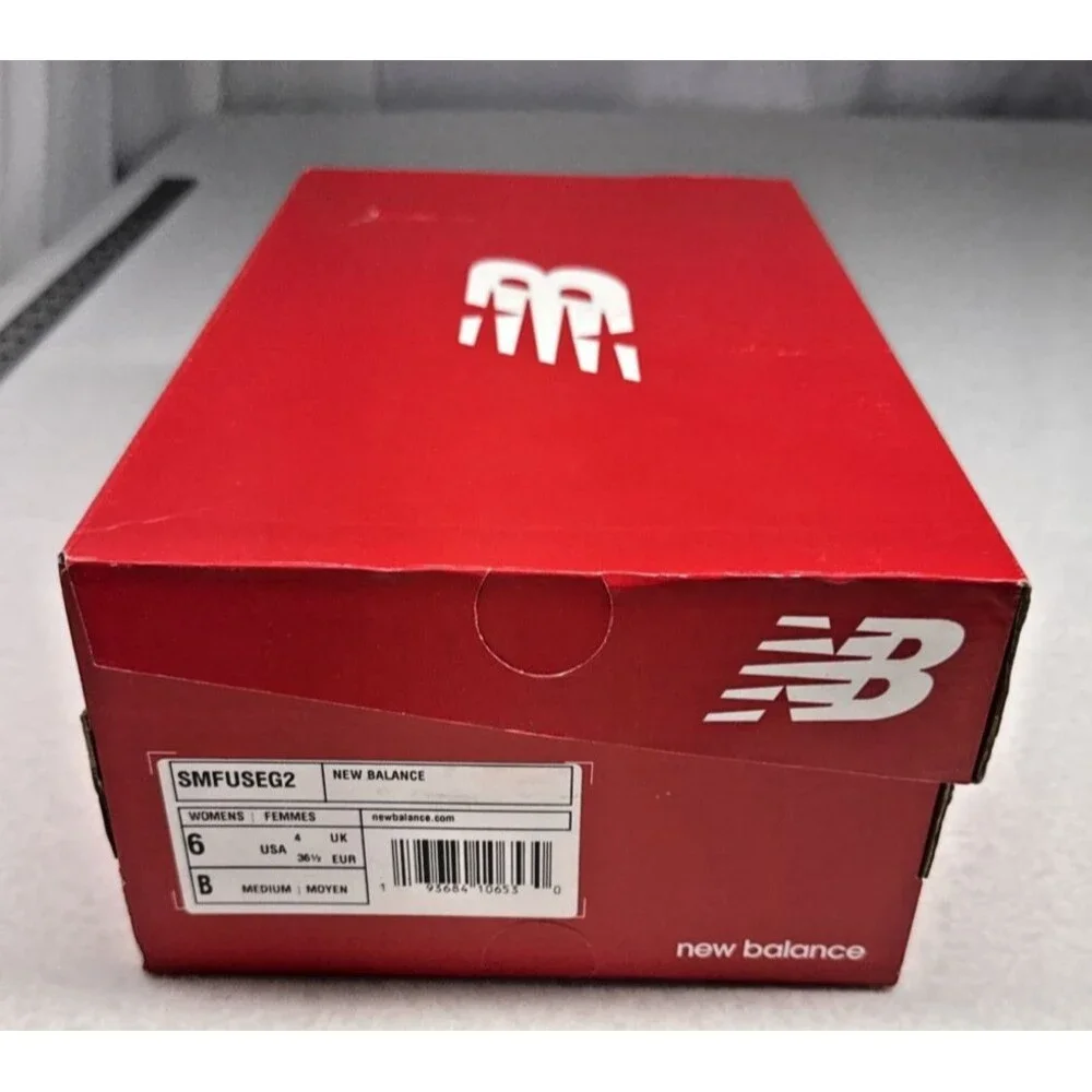 New Balance FUSEv2 Metal Softball Cleats Women's 6 Gray White SMFUSEG2 NWB